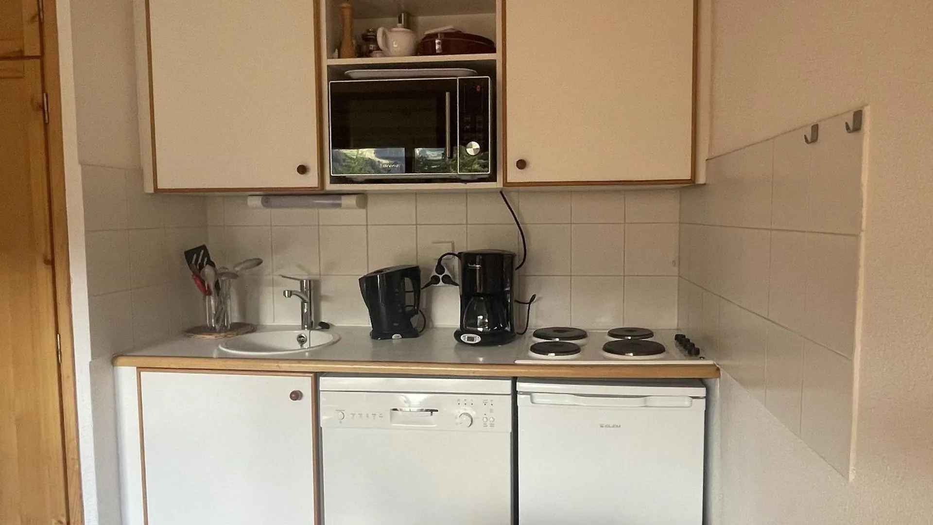 Apartment Appartement 2 Pieces Avec Piscine, Wifi Et Garage A Meribel Centre - Fr-1-411-654 Les Allues